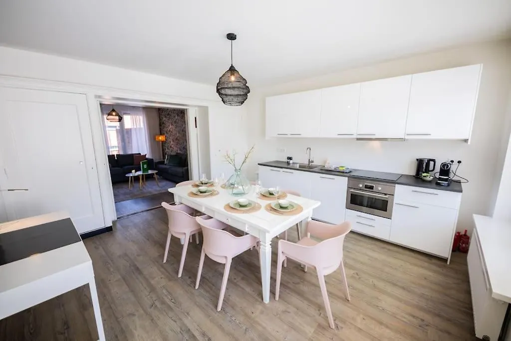 Elegant 2 Bedroom Apartment 75M2 - Sd23G Eindhoven 0*,  Nederland
